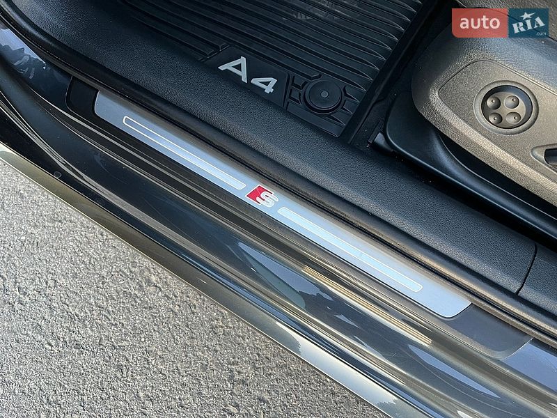 Седан Audi A4 2017 в Львове