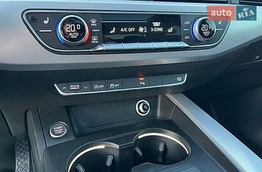 Седан Audi A4 2017 в Львове