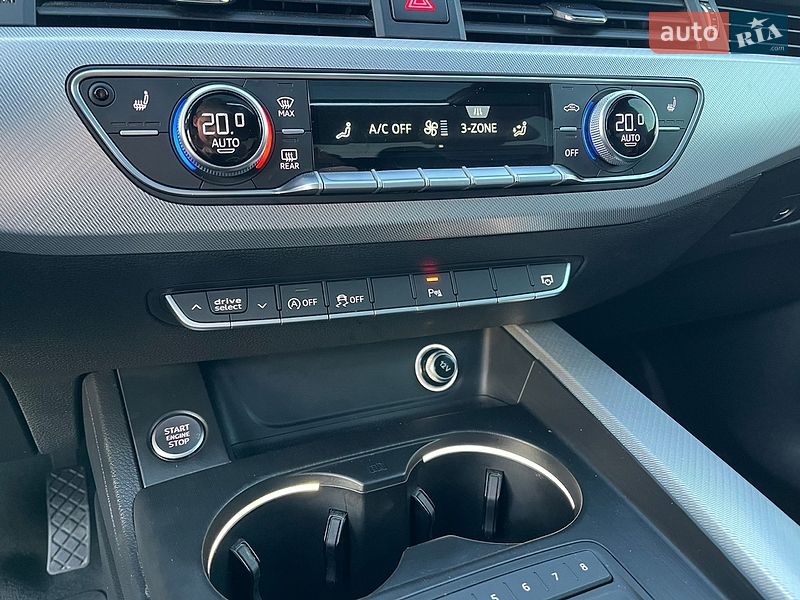 Седан Audi A4 2017 в Львове