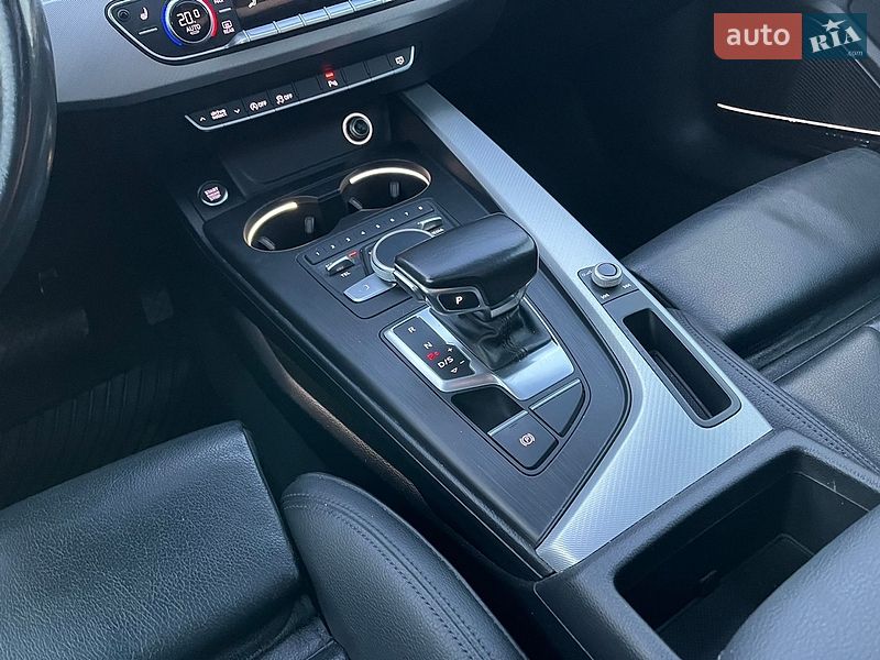 Седан Audi A4 2017 в Львове