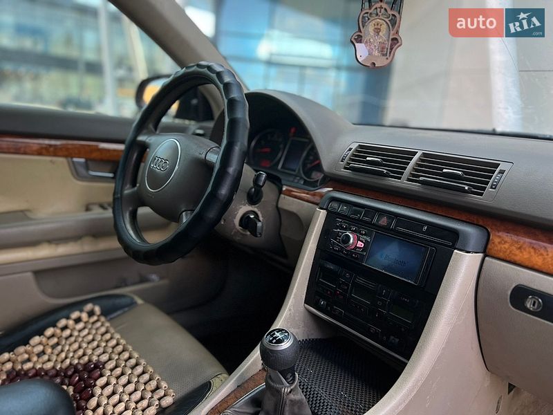 Седан Audi A4 2003 в Киеве