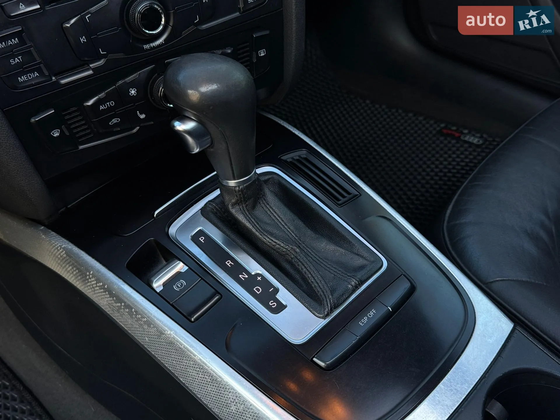 2010 Audi A4 - мініатюра 25
