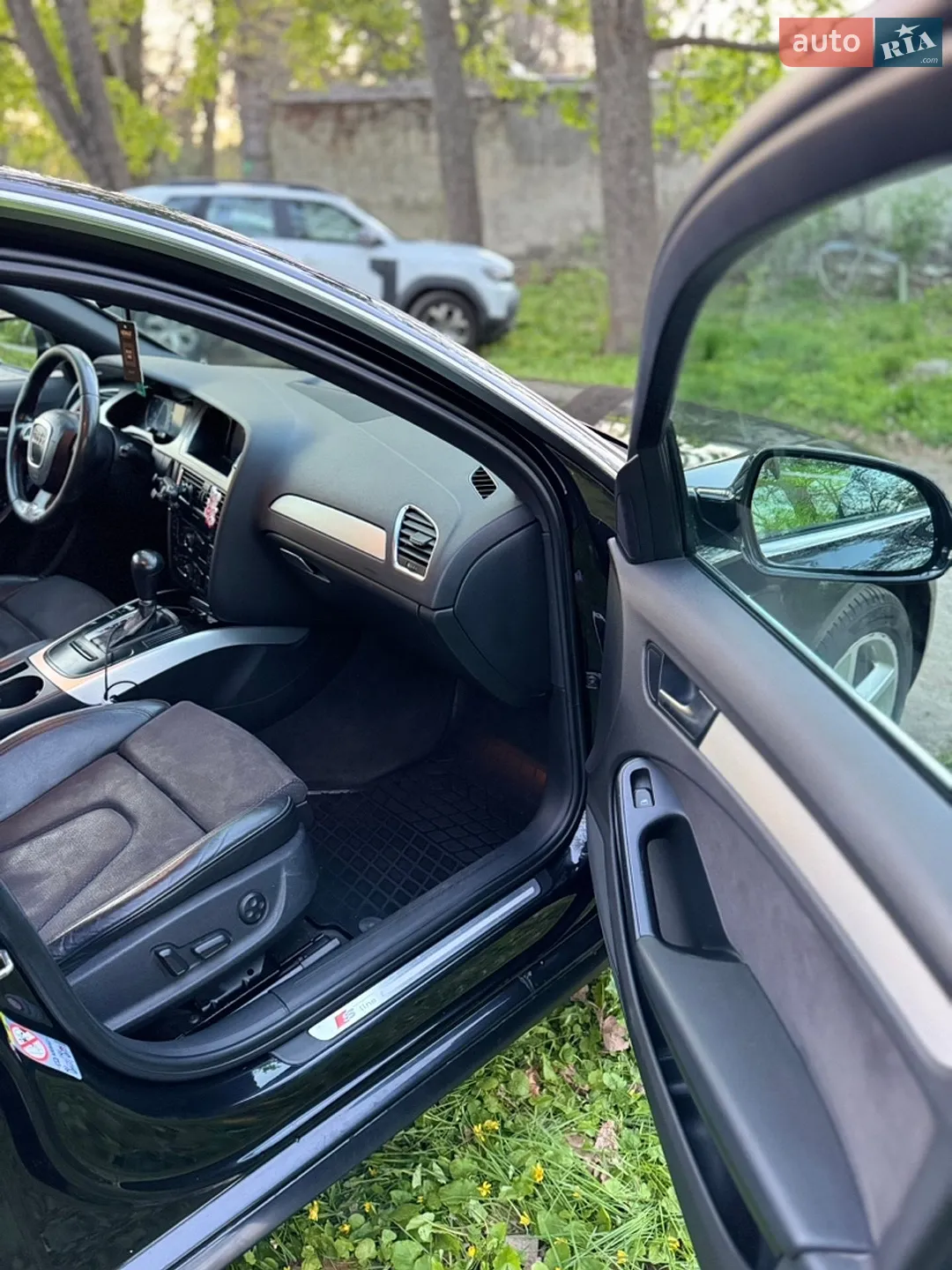 2011 Audi A4 - мініатюра 22