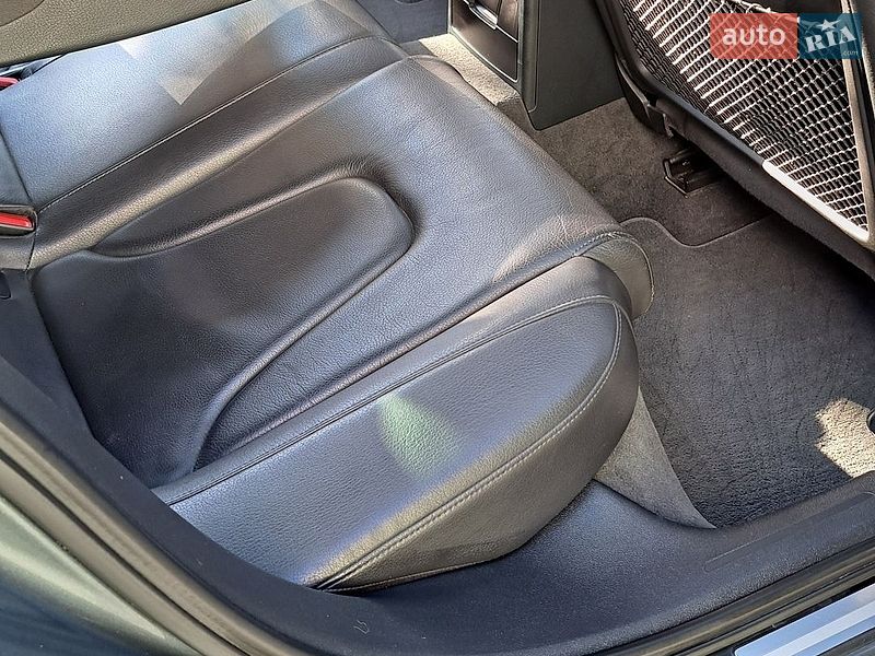 Седан Audi A4 2012 в Новомосковську
