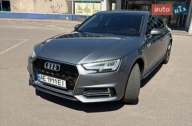 Седан Audi A4 2016 в Кривом Роге