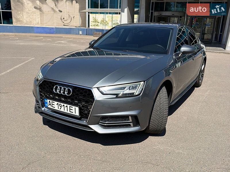 Седан Audi A4 2016 в Кривом Роге