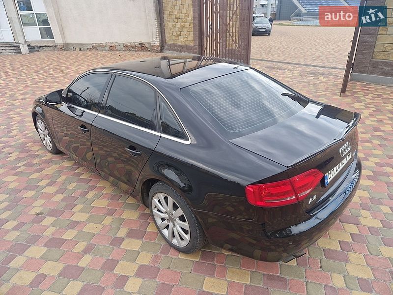 Седан Audi A4 2009 в Днепре