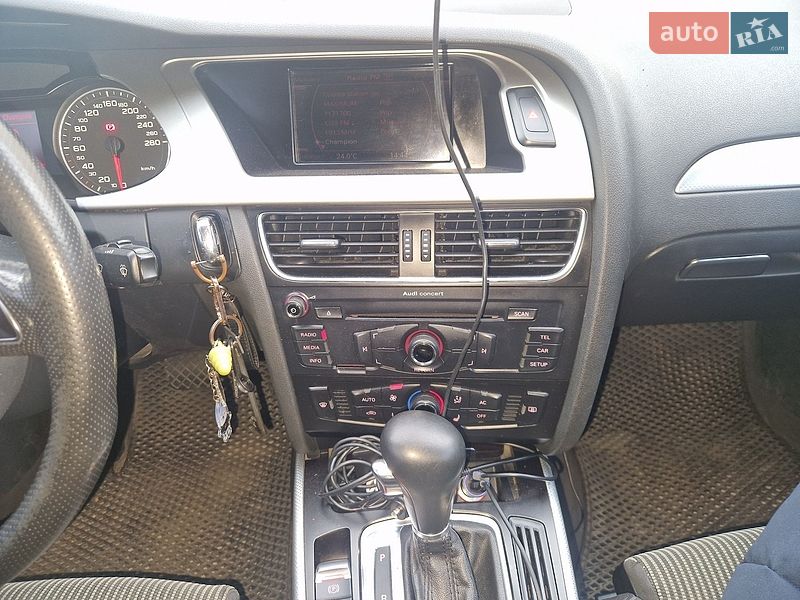 Седан Audi A4 2009 в Днепре