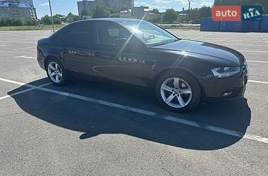 Седан Audi A4 2014 в Кам'янець-Подільському