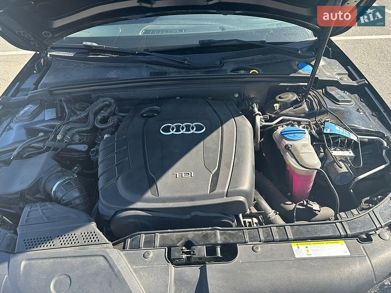 Седан Audi A4 2014 в Кам'янець-Подільському