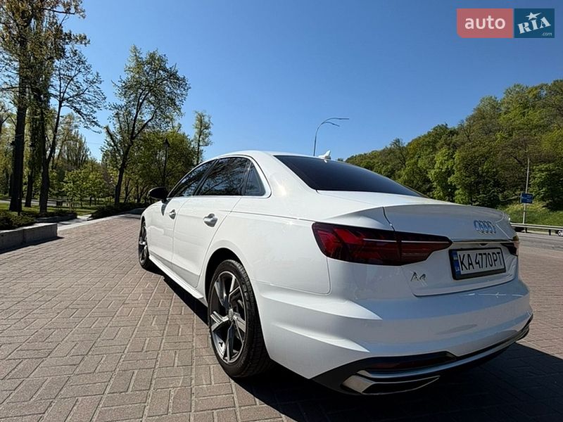 Седан Audi A4 2020 в Киеве