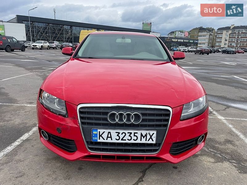 Седан Audi A4 2012 в Киеве