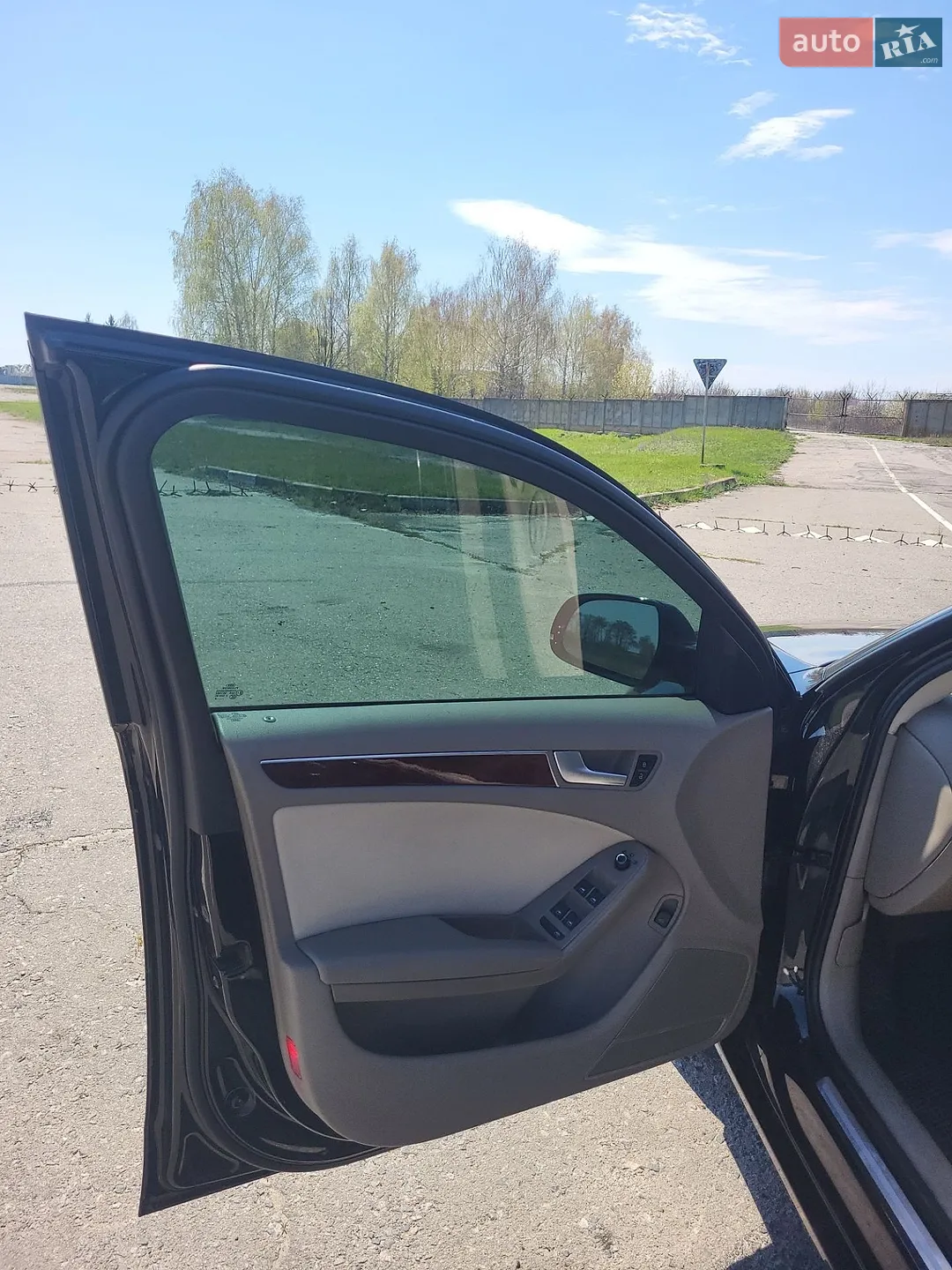 2010 Audi A4 - мініатюра 12