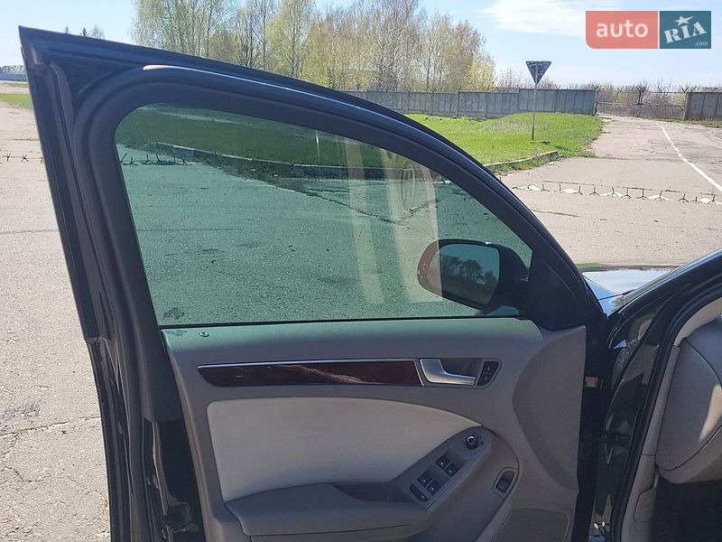 Седан Audi A4 2010 в Сумах