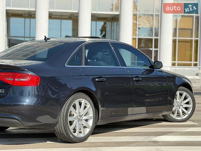 Седан Audi A4 2012 в Одесі