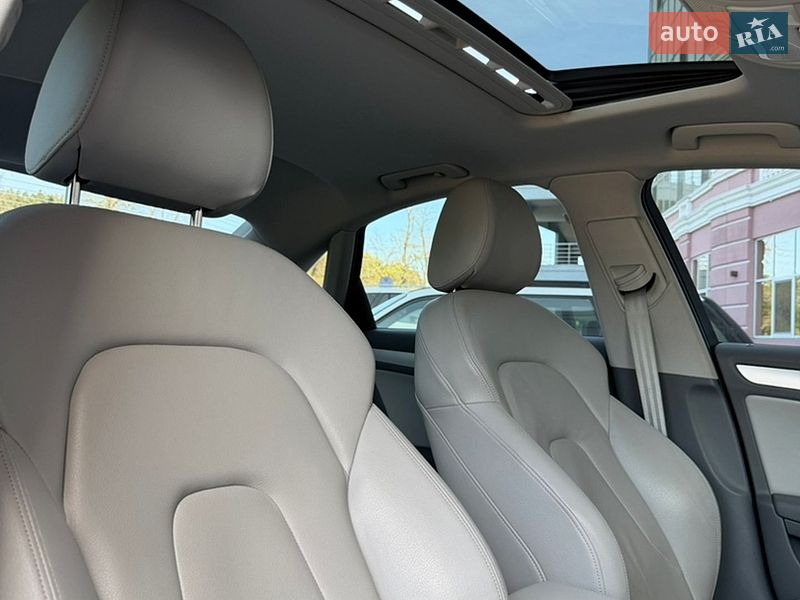 Седан Audi A4 2012 в Одесі
