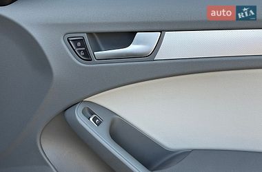 Седан Audi A4 2012 в Одесі