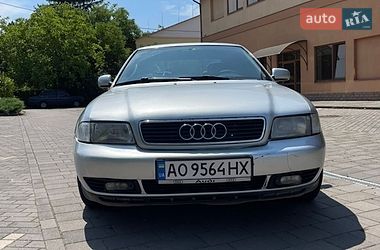Седан Audi A4 1997 в Берегово