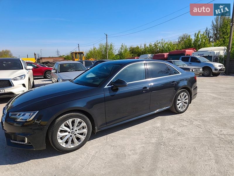 Седан Audi A4 2018 в Кривому Розі