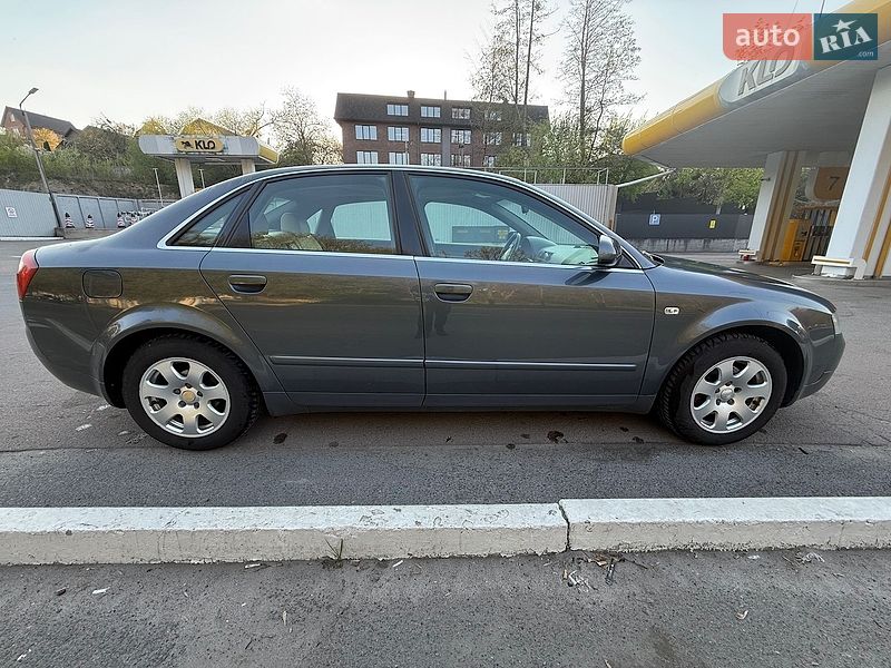 Седан Audi A4 2001 в Киеве