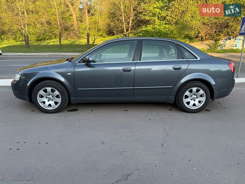 Седан Audi A4 2001 в Киеве