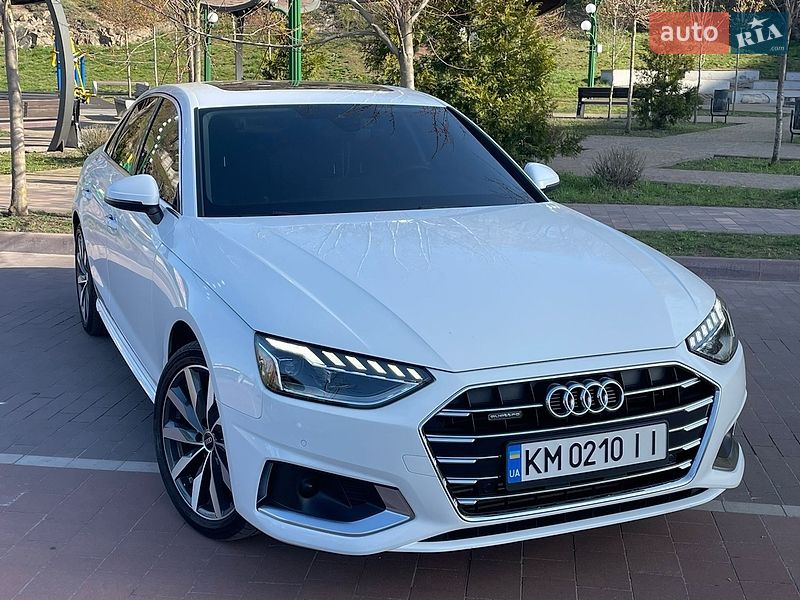 Седан Audi A4 2022 в Житомирі