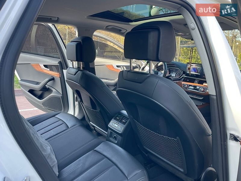 Седан Audi A4 2022 в Житомирі