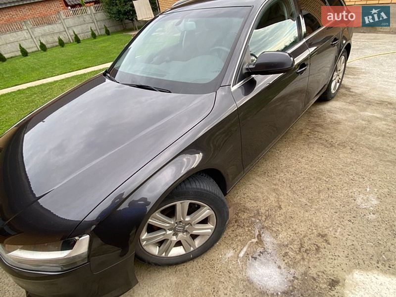 Универсал Audi A4 2012 в Березному