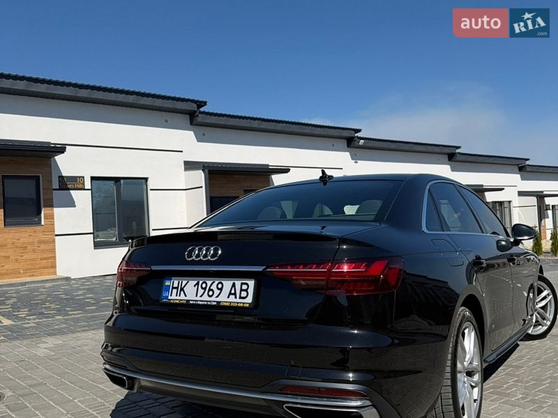 Седан Audi A4 2019 в Киеве