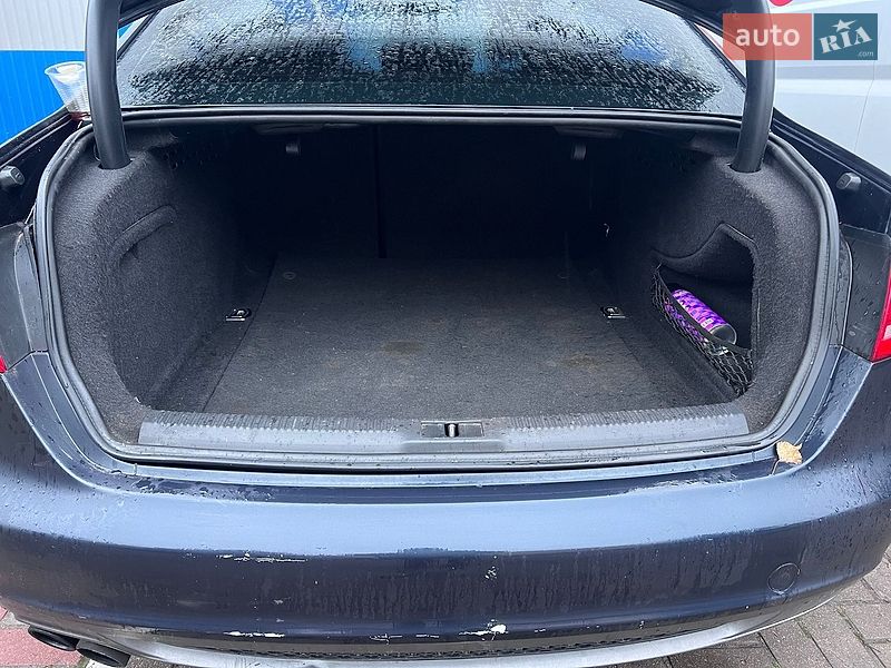Седан Audi A4 2011 в Киеве