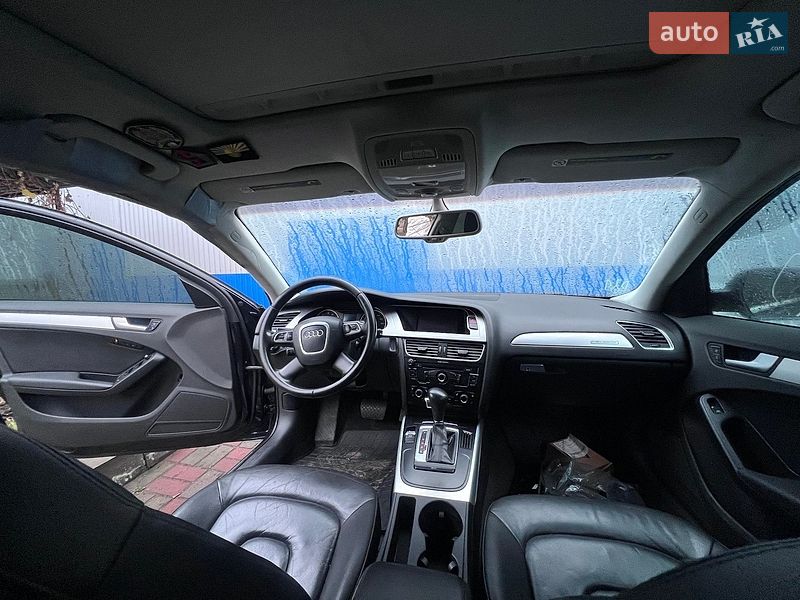 Седан Audi A4 2011 в Киеве