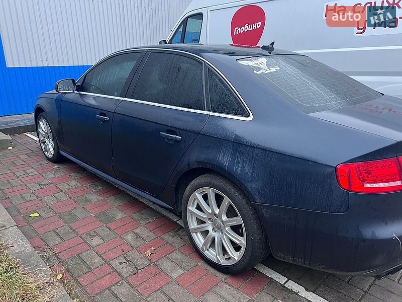 Седан Audi A4 2011 в Киеве