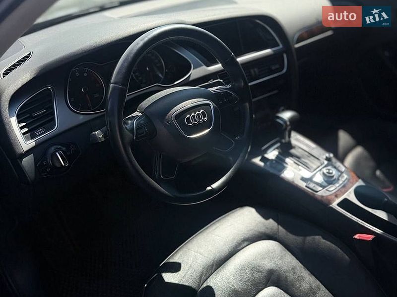 Седан Audi A4 2013 в Києві