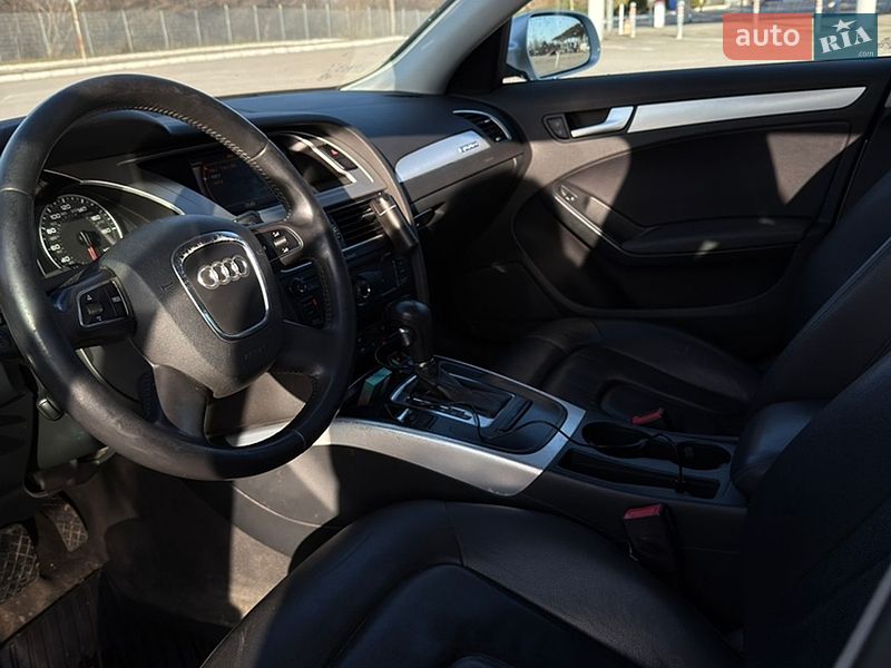 Седан Audi A4 2012 в Харкові