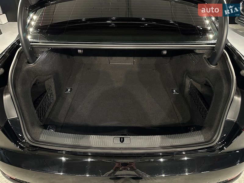 Седан Audi A4 2016 в Одесі
