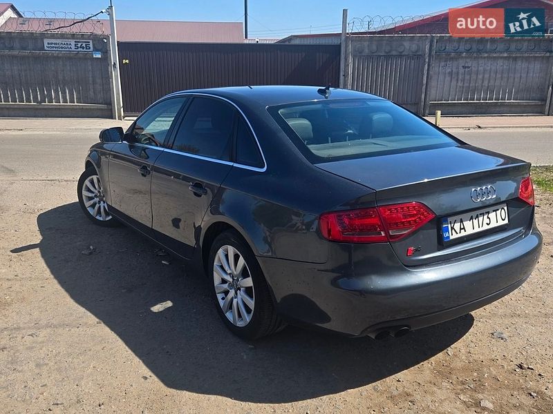 Седан Audi A4 2010 в Киеве