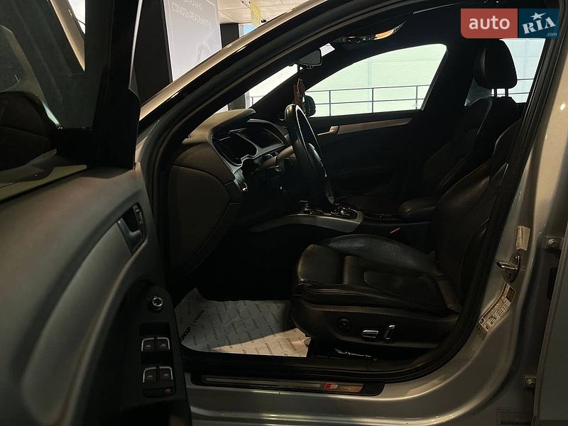 Седан Audi A4 2013 в Одесі
