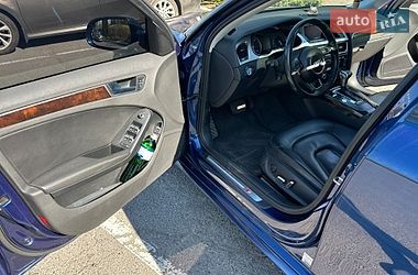 Седан Audi A4 2015 в Киеве