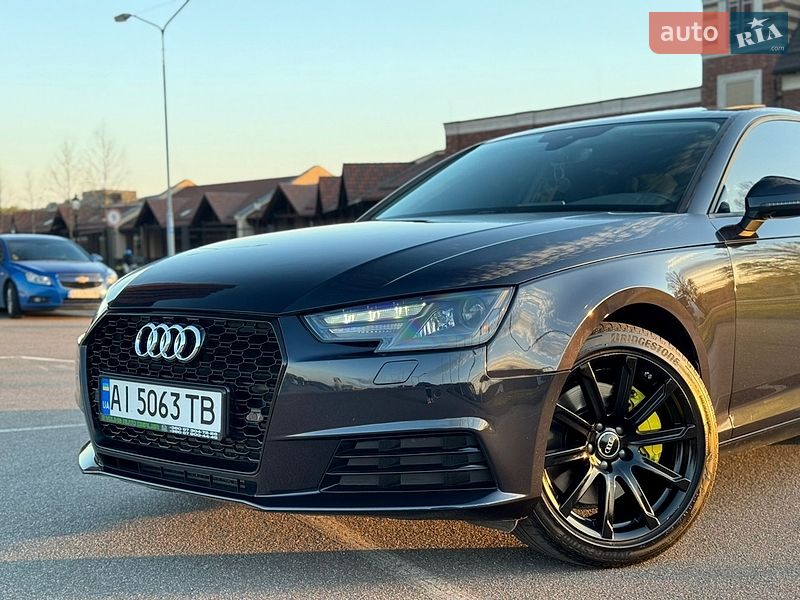 Седан Audi A4 2015 в Киеве
