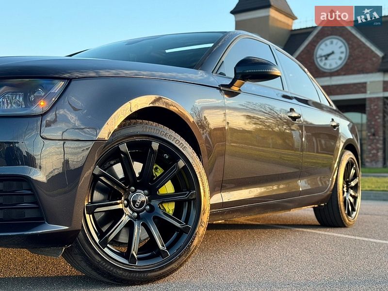Седан Audi A4 2015 в Киеве