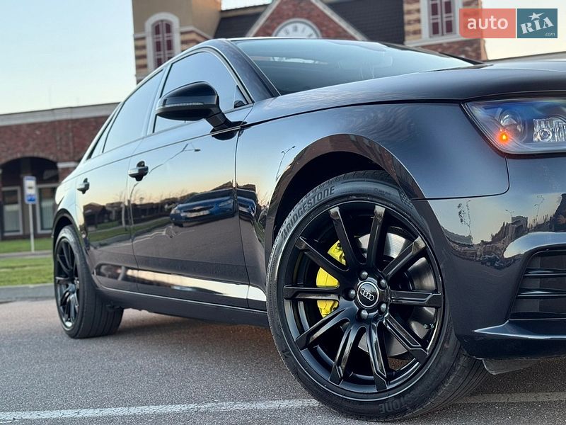 Седан Audi A4 2015 в Киеве