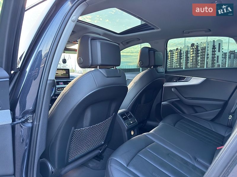 Седан Audi A4 2015 в Киеве