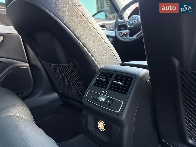 Седан Audi A4 2015 в Киеве