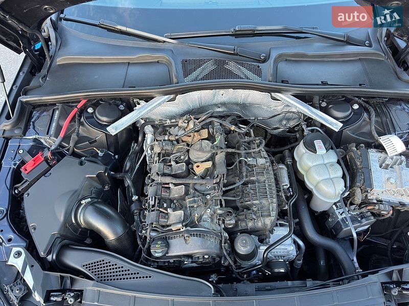 Седан Audi A4 2015 в Киеве
