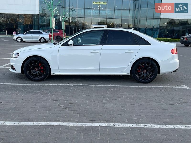 Седан Audi A4 2011 в Одессе