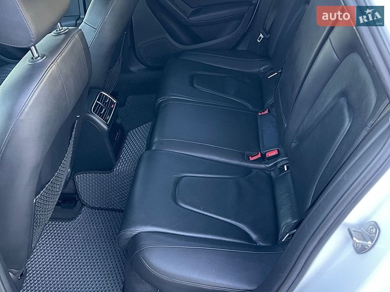 Седан Audi A4 2011 в Одессе