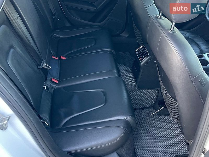 Седан Audi A4 2011 в Одессе