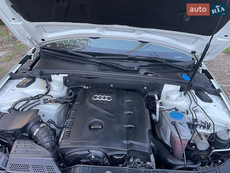 Седан Audi A4 2011 в Одессе