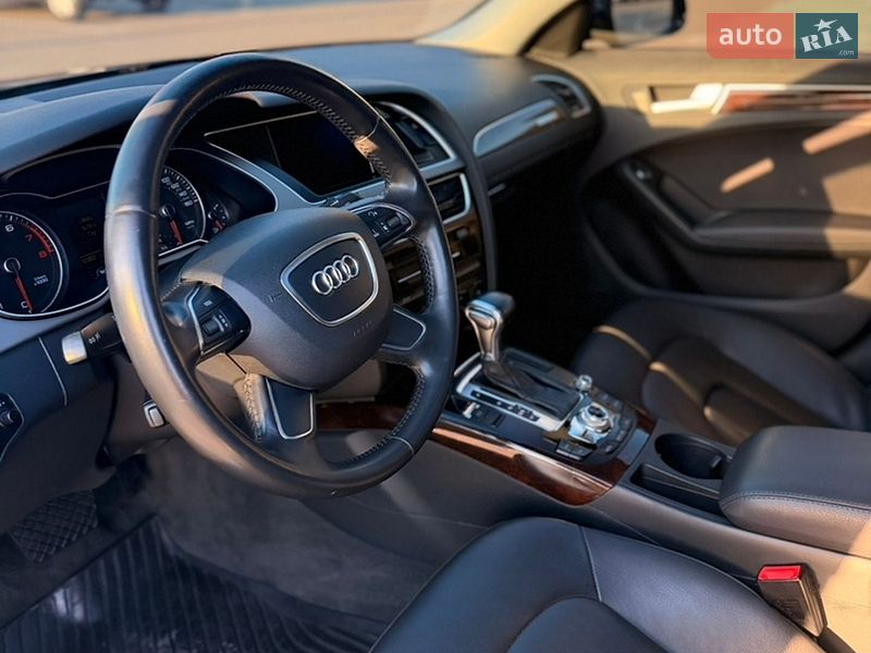 Седан Audi A4 2013 в Киеве