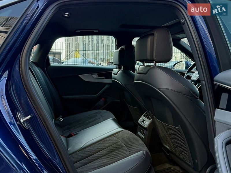Седан Audi A4 2020 в Киеве